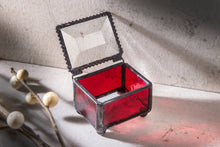 Load image into Gallery viewer, J Devlin Glass Art - Small Stained Glass Ring Box J Devlin Box 325-3 Series: Turquoise