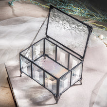 Load image into Gallery viewer, J Devlin Glass Art - Clear Crystal Glass Jewelry Box J Devlin Box 762