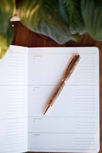 Load image into Gallery viewer, AppleTree Collective - Narrator Pen: Gun Metal / Maple Burl