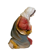 Load image into Gallery viewer, Nativity Set W/8 2-3.25&quot;Figs+4.5x7&quot;Stabl