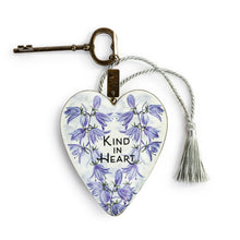 Load image into Gallery viewer, Art Heart Kind In Heart