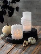 Load image into Gallery viewer, LED Stacked Skulls Pillar 3.5x4"