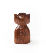 Load image into Gallery viewer, Trunk Up Elephant Eyeglass Holder Stand