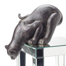 Load image into Gallery viewer, Cat Peering Over Edge Figure