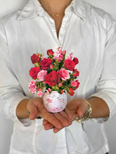 Load image into Gallery viewer, Fresh Cut Mini Blooming Roses
