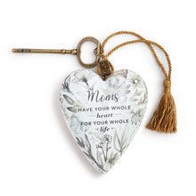 Load image into Gallery viewer, Art Heart Mom